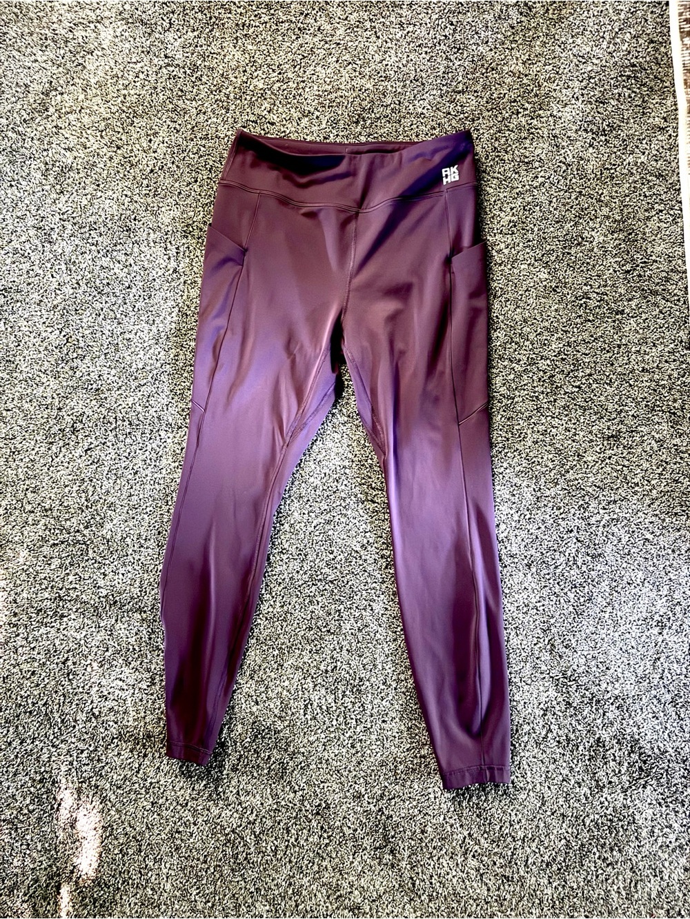 NWOT!!!! Duluth Trading Co Plum Performance Leggings with Side Pockets - Picture 5 of 5